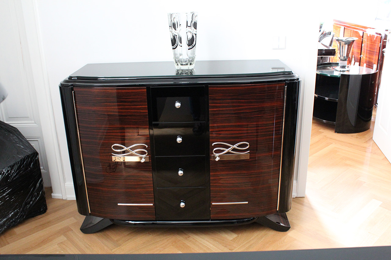 Kleineres Sideboard in edlem Makassar
