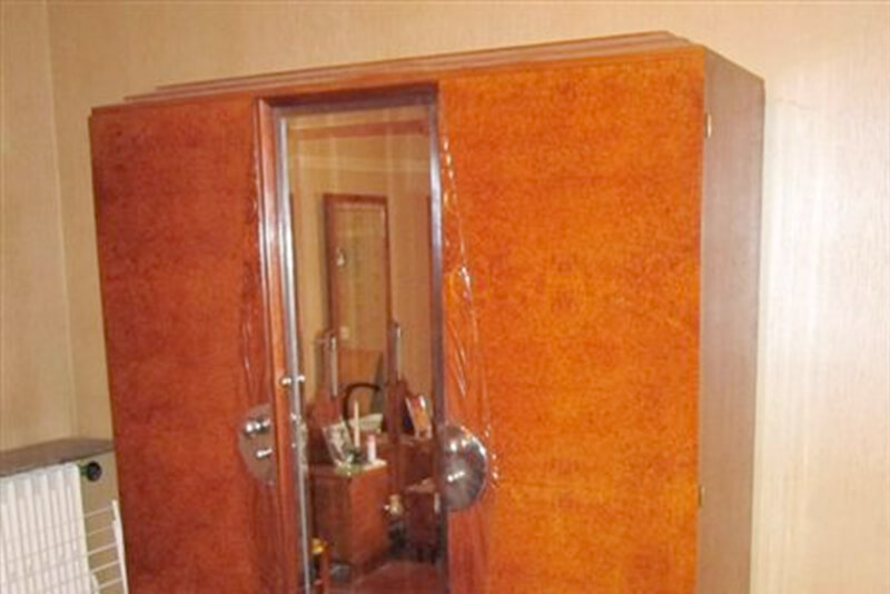 Dreiteiliges Schlafzimmer aus feinstem Thuyafurnier