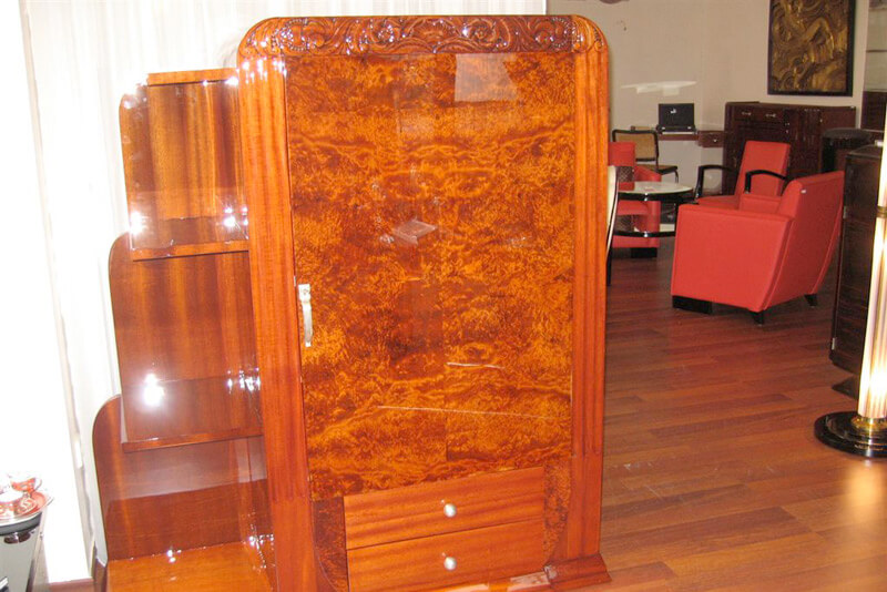 Ausgefallener Schrank