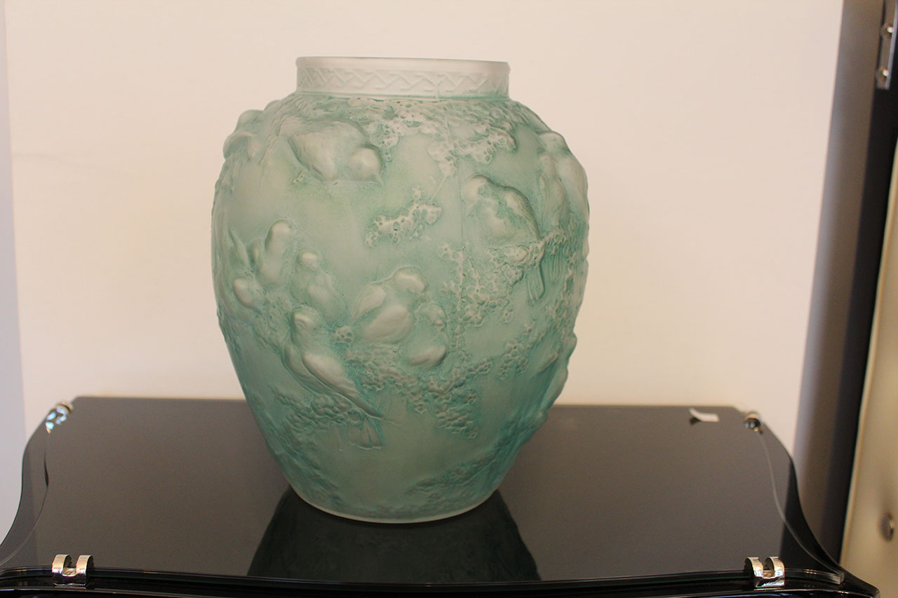 Wunderschöne türkisfarbene Vase mit Vogelmotiven