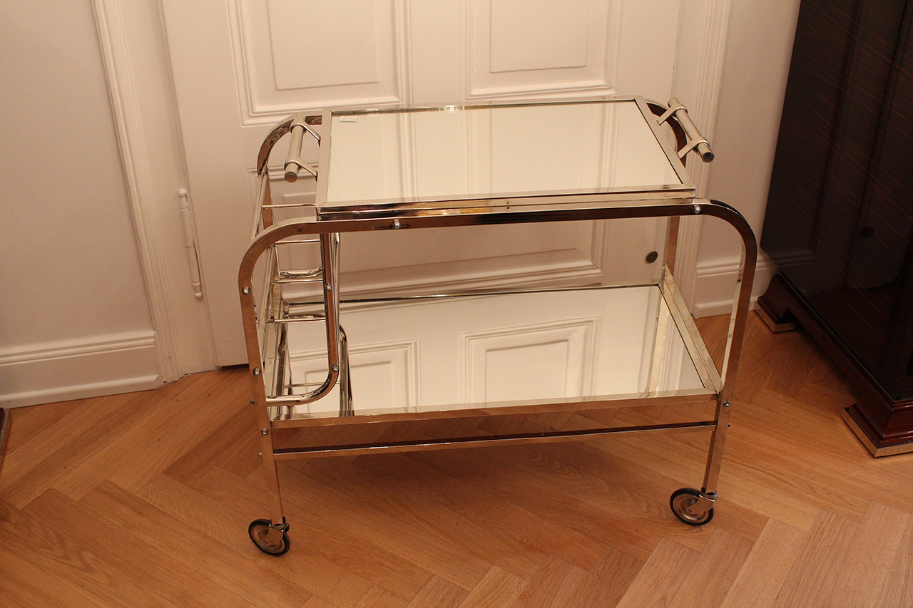 Hübscher Barwagen